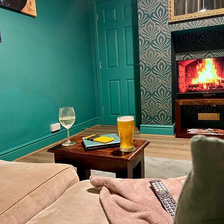 ノッティンガムThe Rose- Grd Floor, 2-5 Beds, Smarttv, Uni, Tram, M250 Fibreアパートメント エクステリア 写真