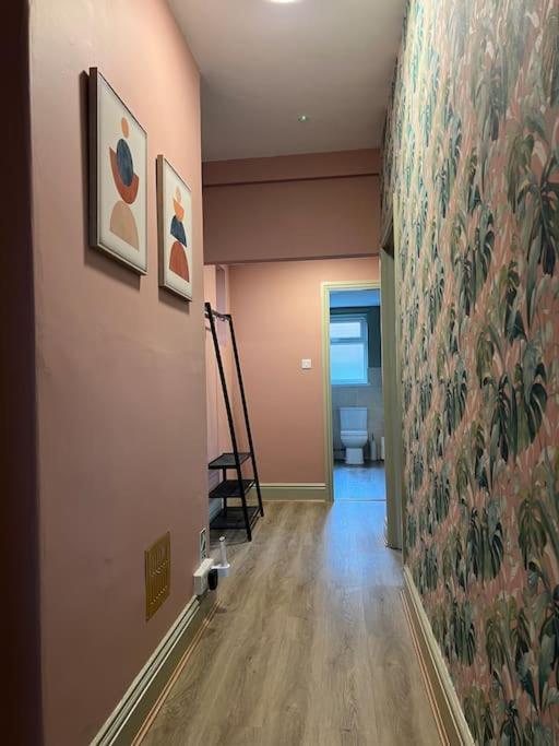 ノッティンガムThe Rose- Grd Floor, 2-5 Beds, Smarttv, Uni, Tram, M250 Fibreアパートメント エクステリア 写真