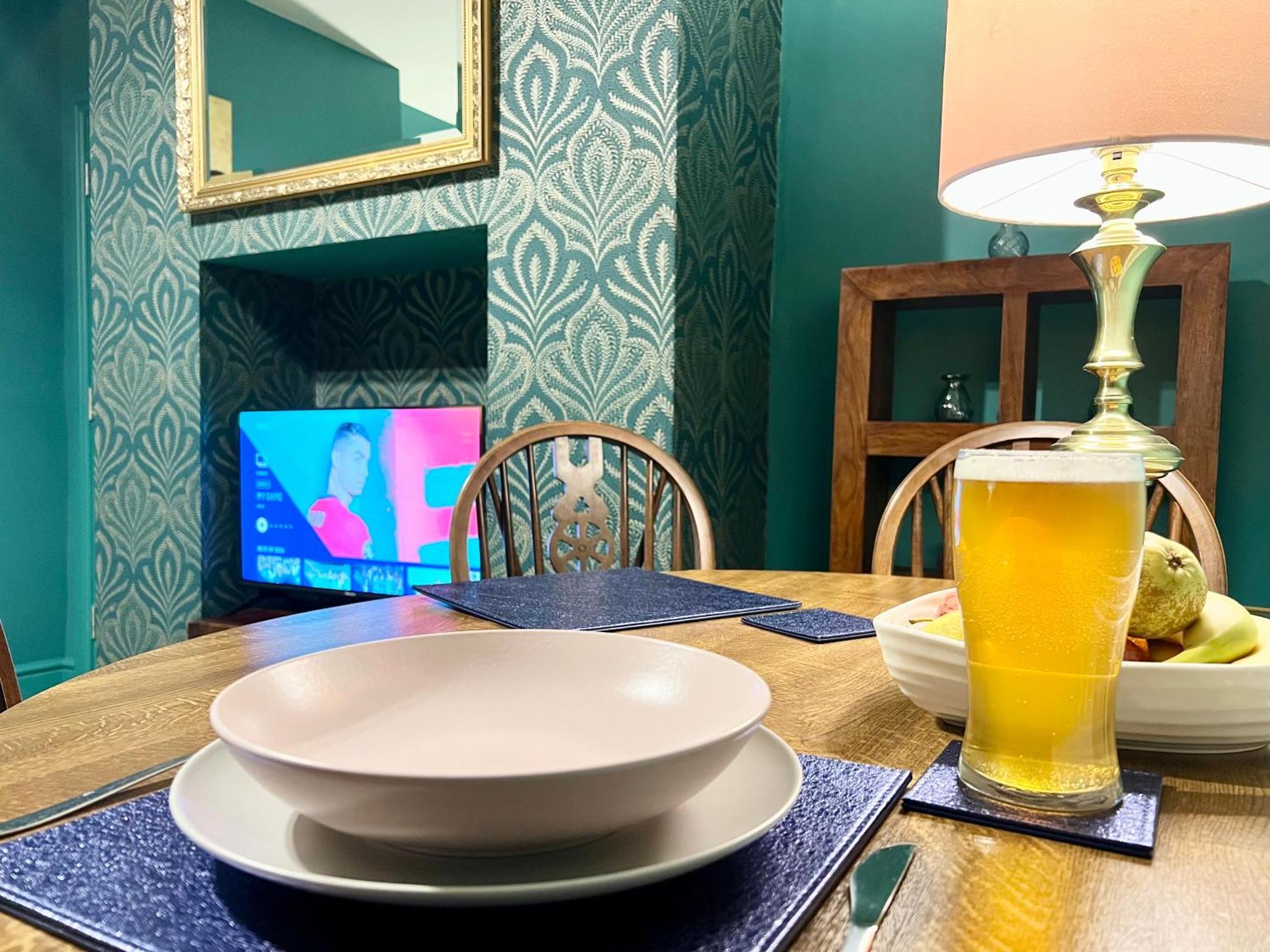 ノッティンガムThe Rose- Grd Floor, 2-5 Beds, Smarttv, Uni, Tram, M250 Fibreアパートメント エクステリア 写真