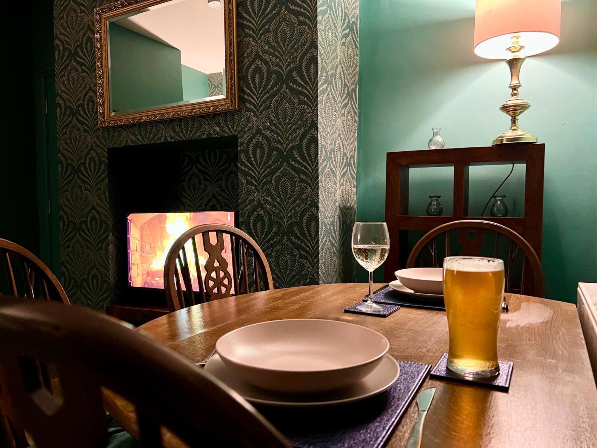 ノッティンガムThe Rose- Grd Floor, 2-5 Beds, Smarttv, Uni, Tram, M250 Fibreアパートメント エクステリア 写真