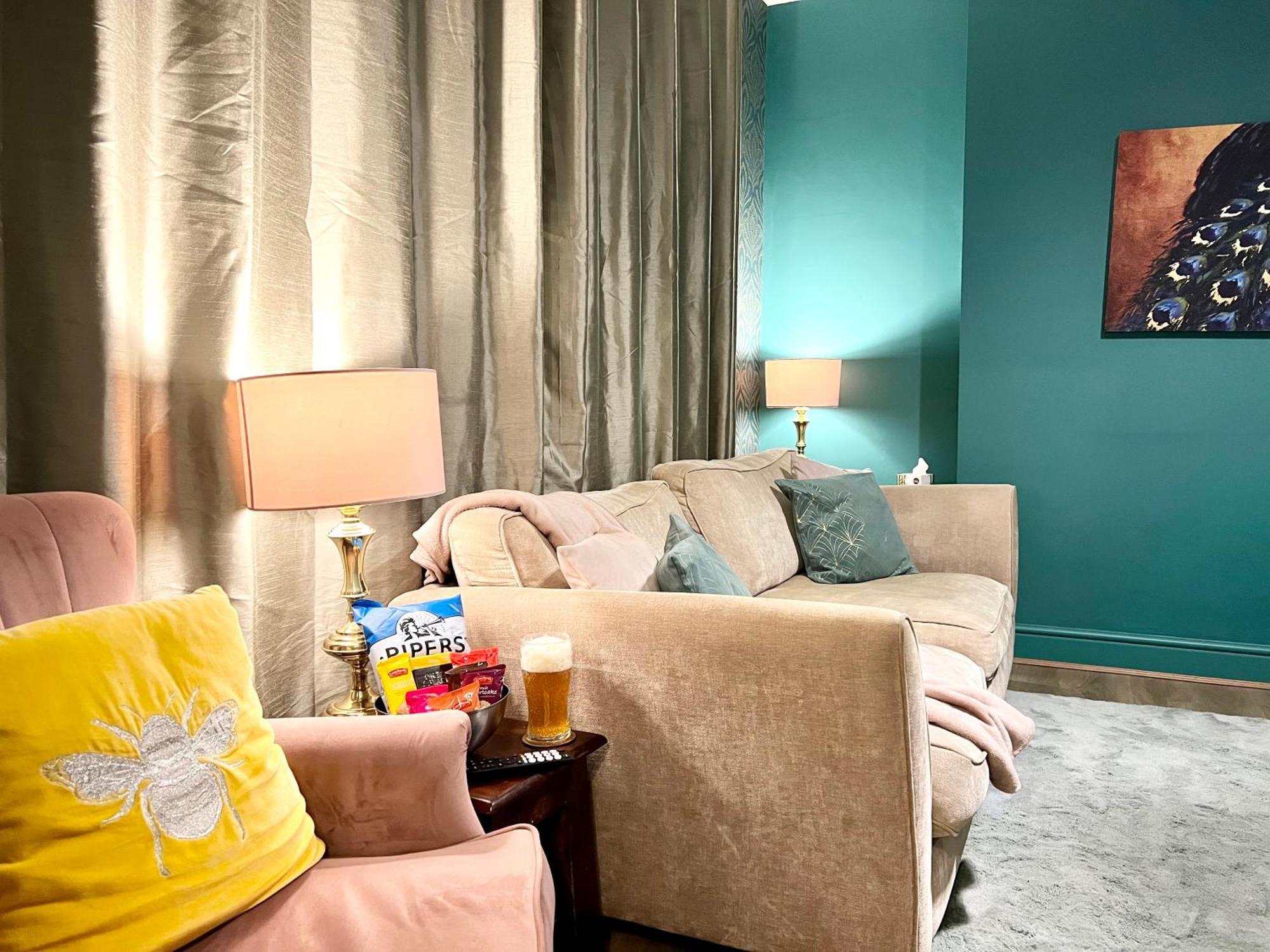 ノッティンガムThe Rose- Grd Floor, 2-5 Beds, Smarttv, Uni, Tram, M250 Fibreアパートメント エクステリア 写真