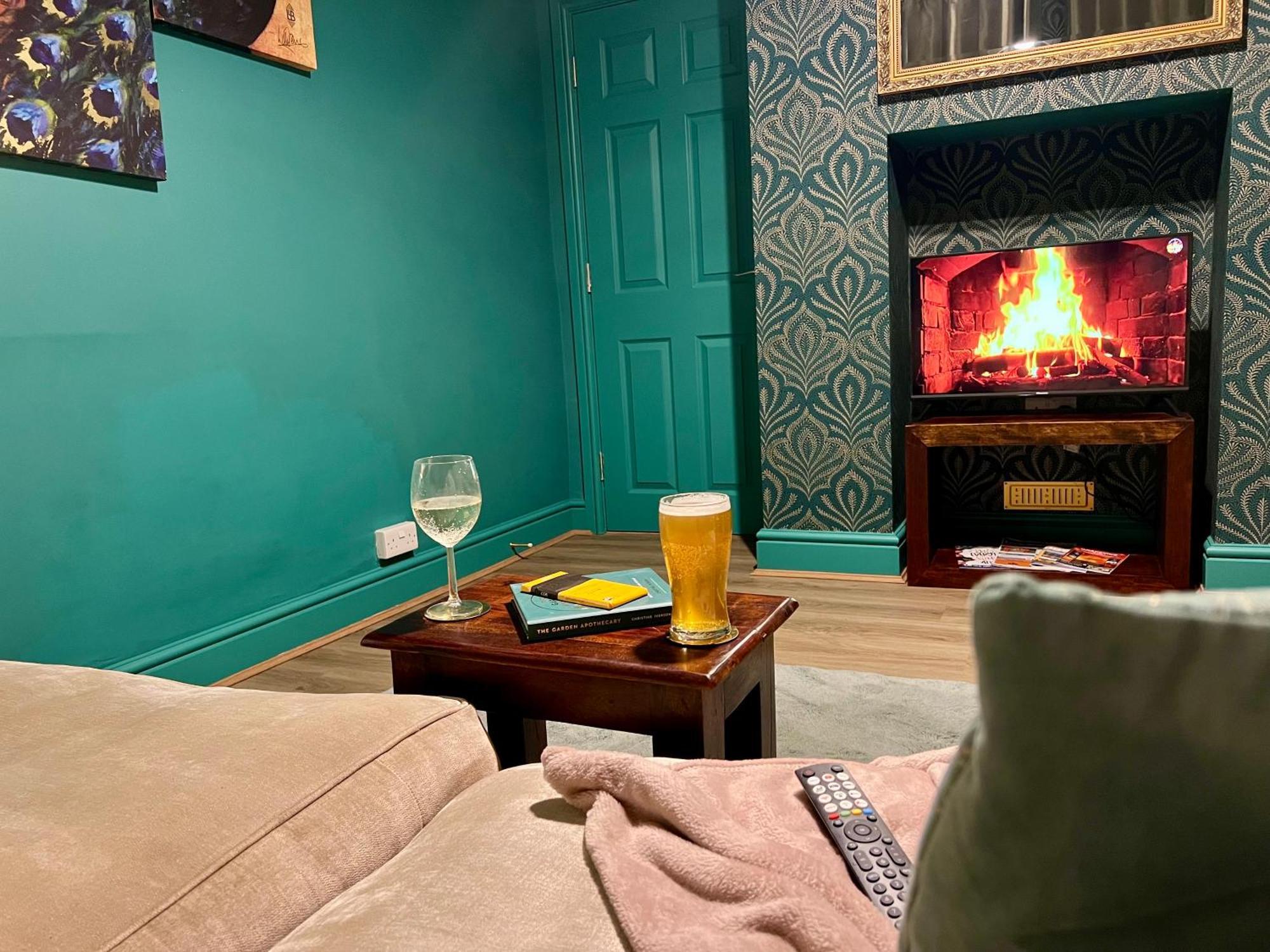 ノッティンガムThe Rose- Grd Floor, 2-5 Beds, Smarttv, Uni, Tram, M250 Fibreアパートメント エクステリア 写真